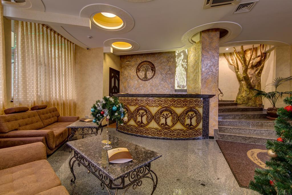 Khan-Chinar Hotel นิปโปร ภายนอก รูปภาพ