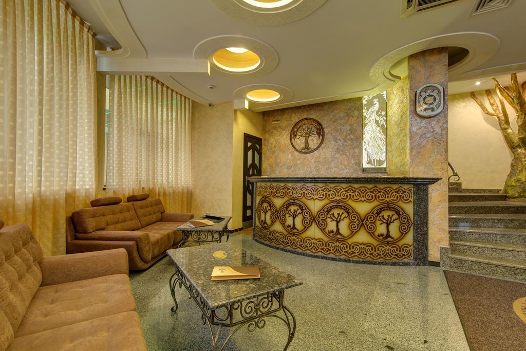 Khan-Chinar Hotel นิปโปร ภายนอก รูปภาพ